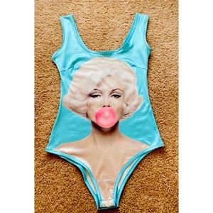 Marylin Monroe Bublegum Bodysuit